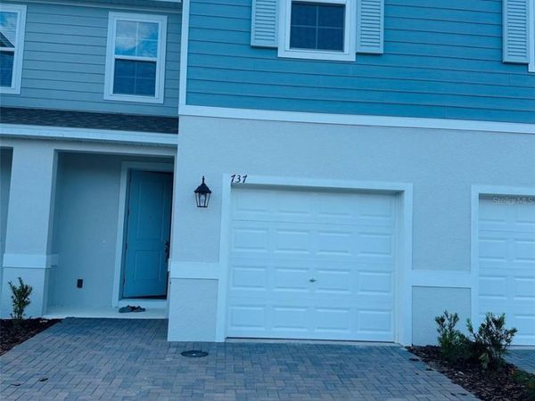 737 MAPLE OAK DRIVE , DELAND, FL 32720
