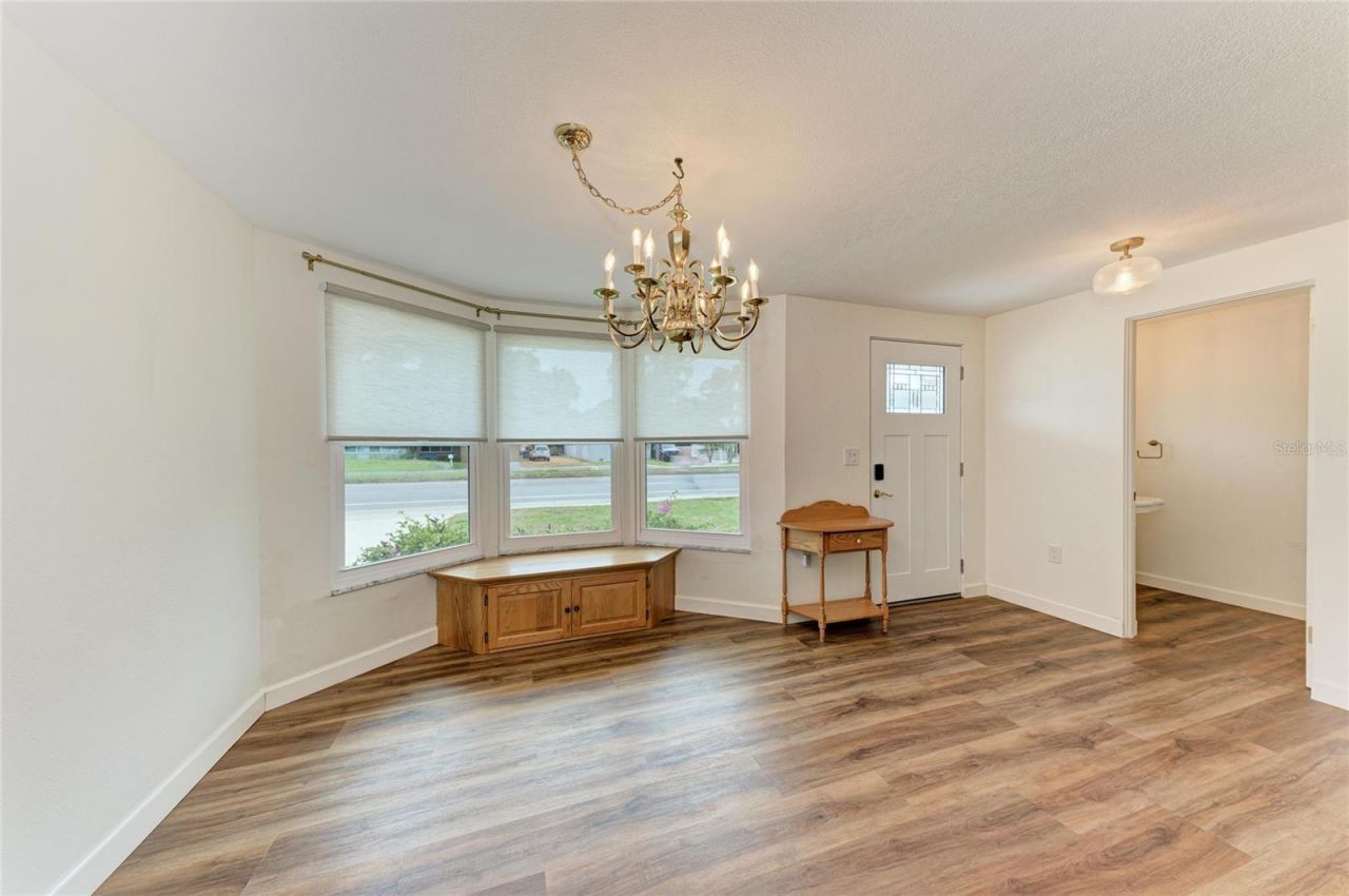 2317 S Tuttle Avenue , Sarasota, FL 34239 Photo