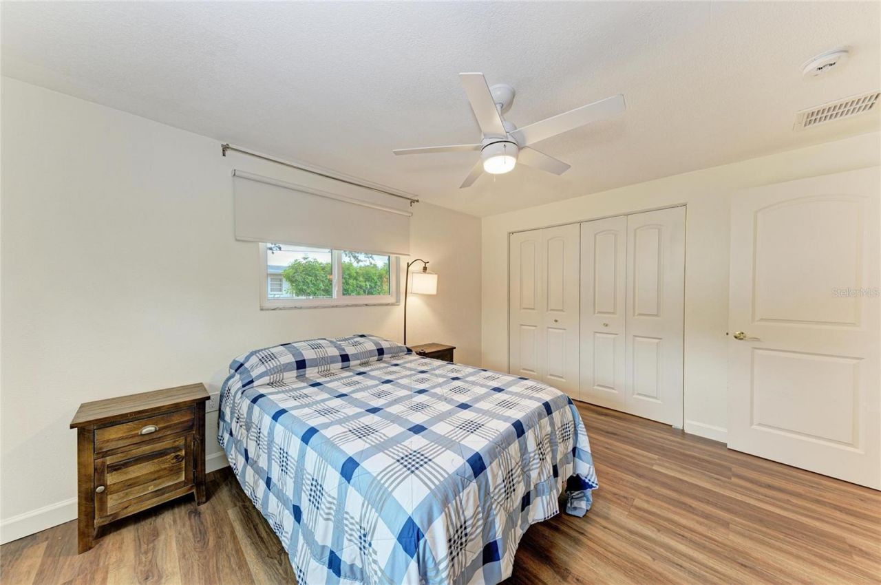 2317 S Tuttle Avenue , Sarasota, FL 34239 Photo