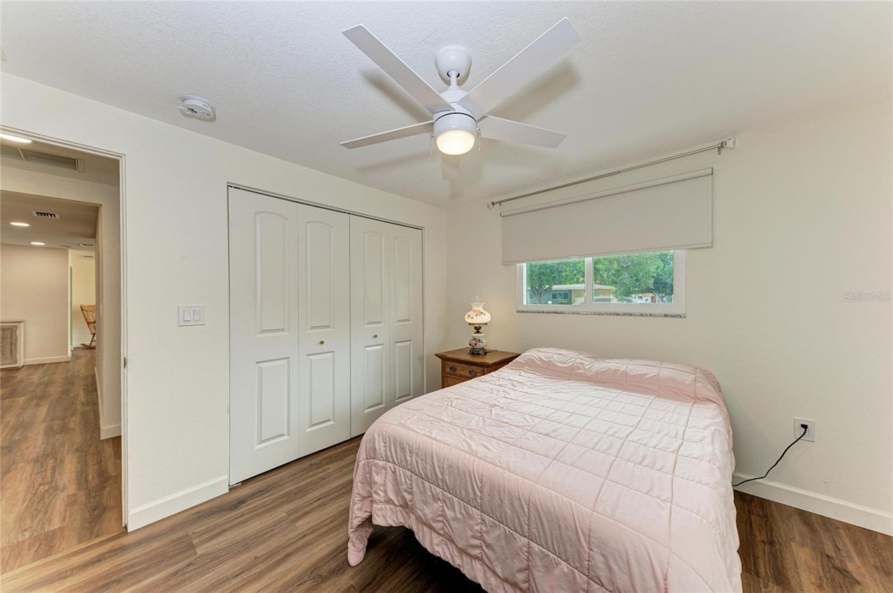 2317 S Tuttle Avenue , Sarasota, FL 34239 Photo