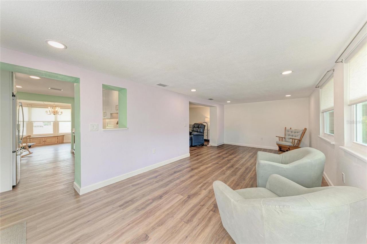 2317 S Tuttle Avenue , Sarasota, FL 34239 Photo