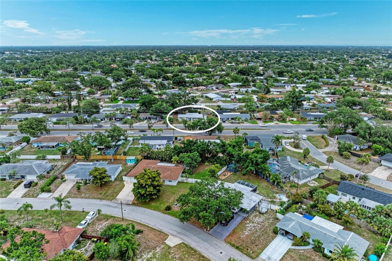 2317 S Tuttle Avenue , Sarasota, FL 34239 Photo