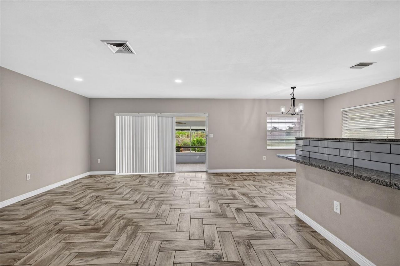 337 Colgan Avenue Se, Port Charlotte, FL 33952 Photo