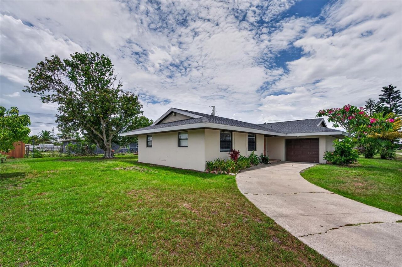 337 Colgan Avenue Se, Port Charlotte, FL 33952 Photo