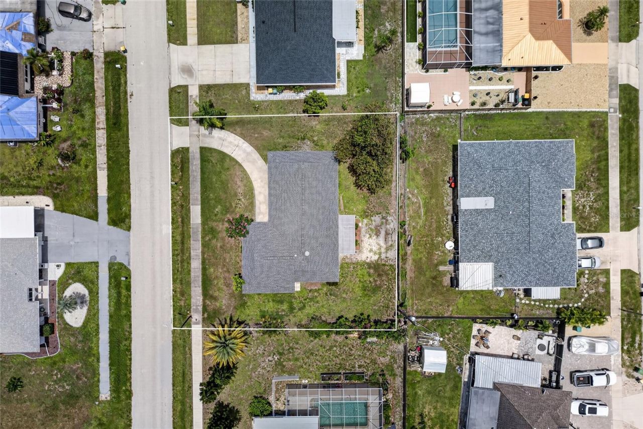337 Colgan Avenue Se, Port Charlotte, FL 33952 Photo