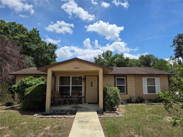 124 E F ST , FROSTPROOF, FL 33843