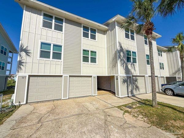 200 Pensacola Beach Rd, Unit M-5, Gulf Breeze, FL 32561