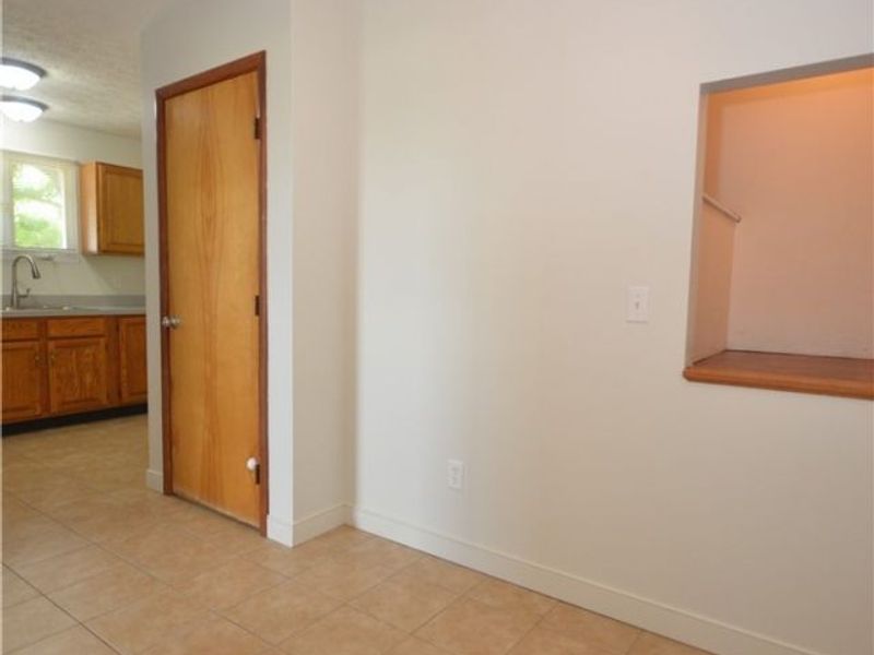 625 Hillman Road, Akron, OH 44312 Photo 12