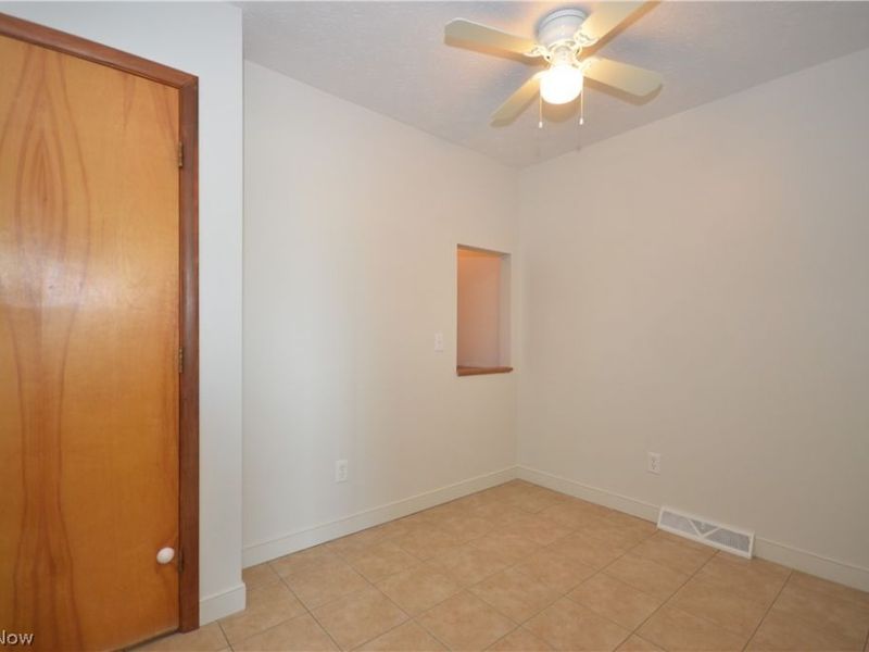 625 Hillman Road, Akron, OH 44312 Photo 13