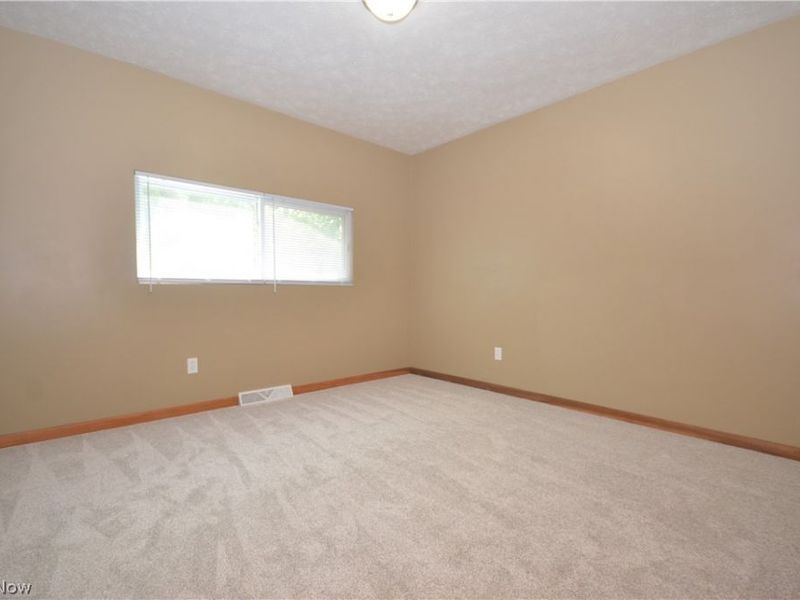 625 Hillman Road, Akron, OH 44312 Photo 17