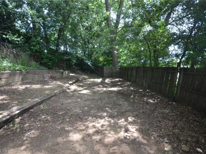 625 Hillman Road, Akron, OH 44312 Photo 34