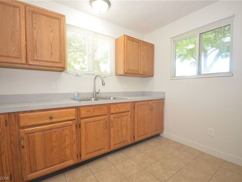 625 Hillman Road, Akron, OH 44312 Photo 7