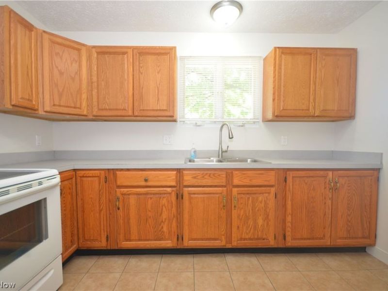 625 Hillman Road, Akron, OH 44312 Photo 9