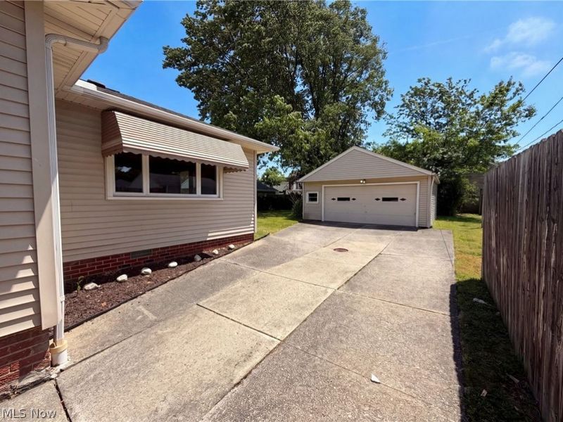 4406 Urban Drive, Cleveland, OH 44121 Photo 22