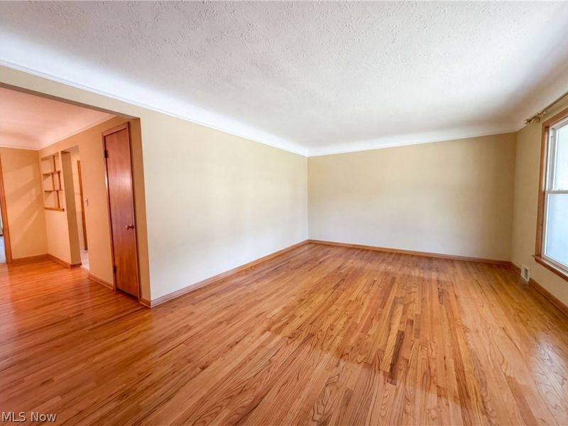 4406 Urban Drive, Cleveland, OH 44121 Photo 7