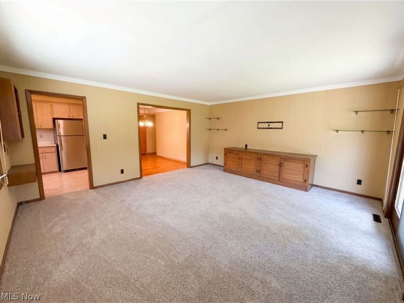 4406 Urban Drive, Cleveland, OH 44121 Photo 9