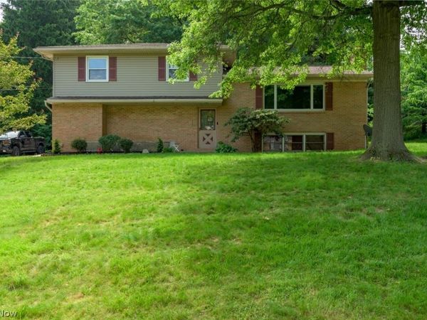 8560 Glennridge Avenue NW, Clinton, OH 44216