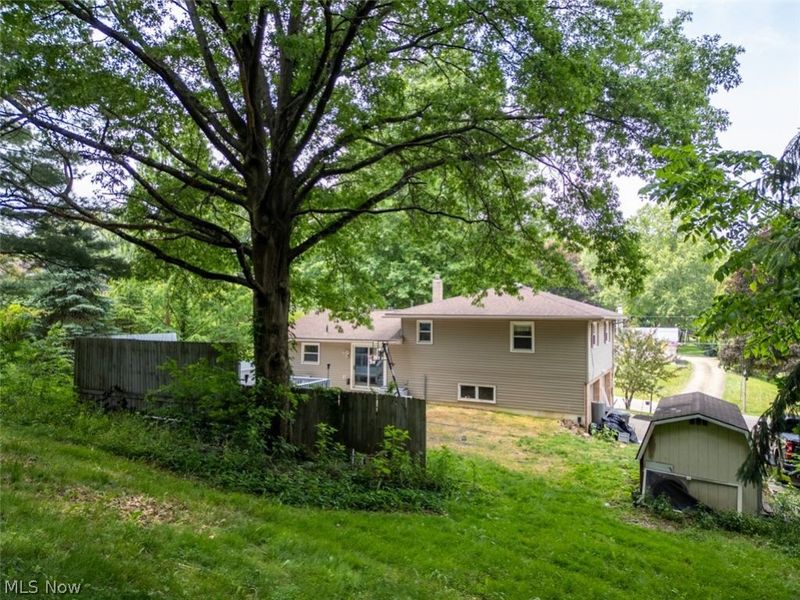 8560 Glennridge Avenue NW, Clinton, OH 44216 Photo 18
