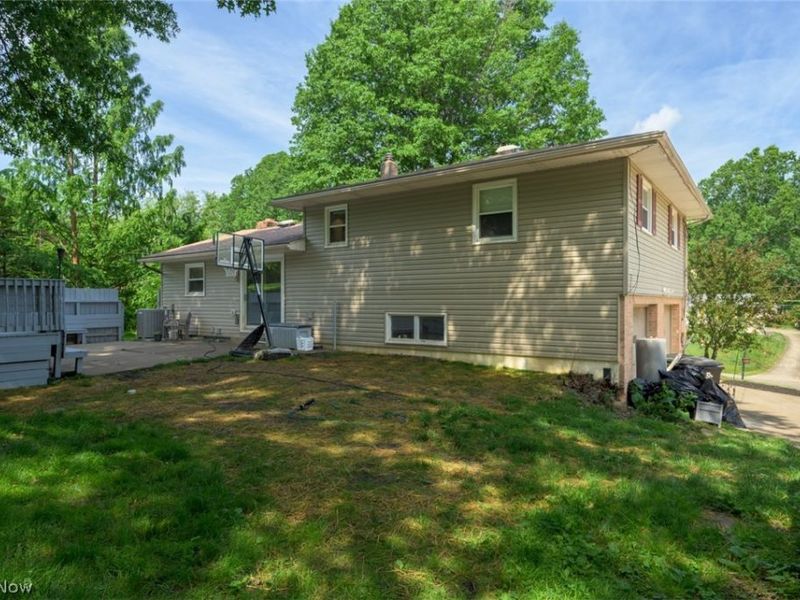 8560 Glennridge Avenue NW, Clinton, OH 44216 Photo 5