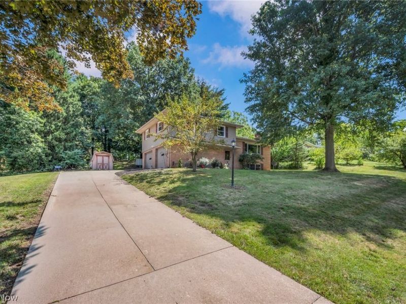 8560 Glennridge Avenue NW, Clinton, OH 44216 Photo 5