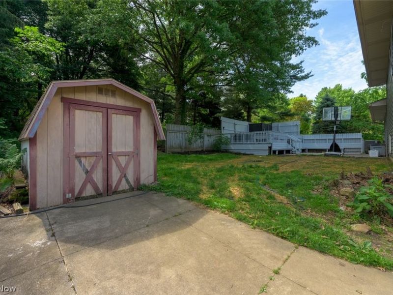 8560 Glennridge Avenue NW, Clinton, OH 44216 Photo 7