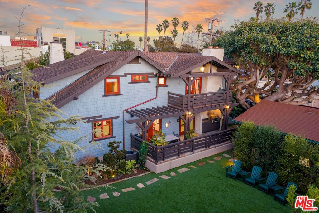 702 Navy Street , Santa Monica, CA 90405 Main Photo