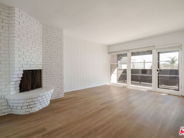 1147 Horn Avenue , Unit 5, West Hollywood, CA 90069