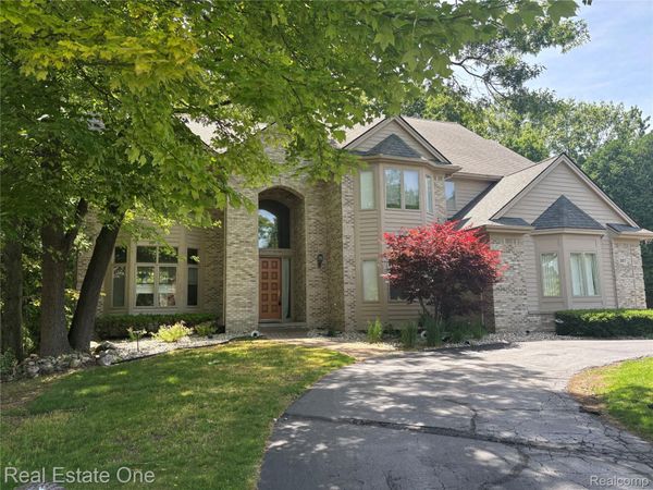 3417 Hidden Oaks Lane, West Bloomfield Township, Mi 48324