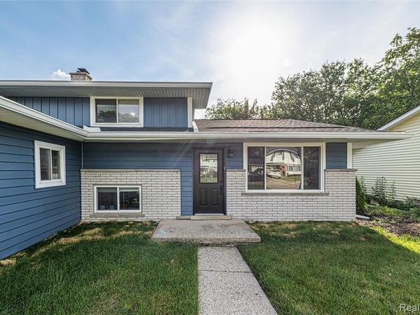 676 Sheffield Road , Auburn Hills, MI 48326