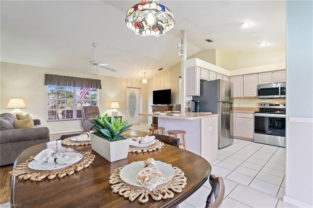 219 NE 7th Pl, Cape Coral, FL 33909 Photo