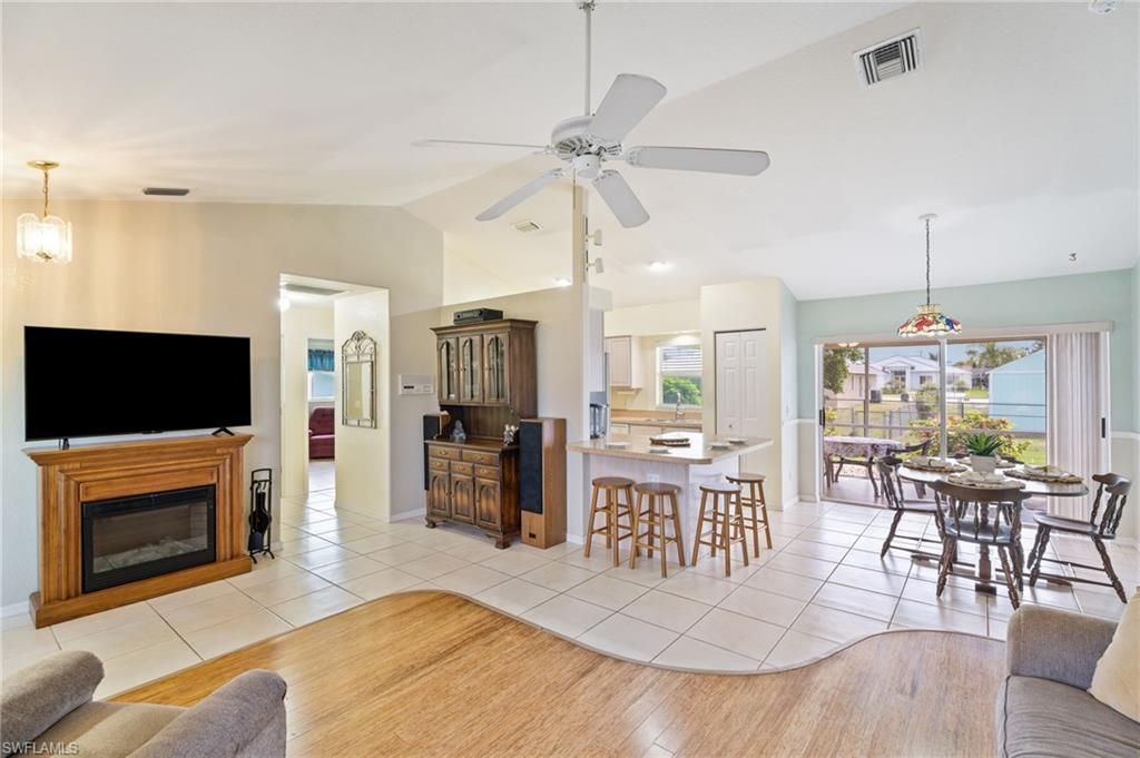 219 NE 7th Pl, Cape Coral, FL 33909 Photo