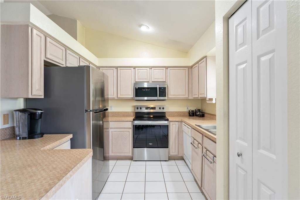 219 NE 7th Pl, Cape Coral, FL 33909 Photo