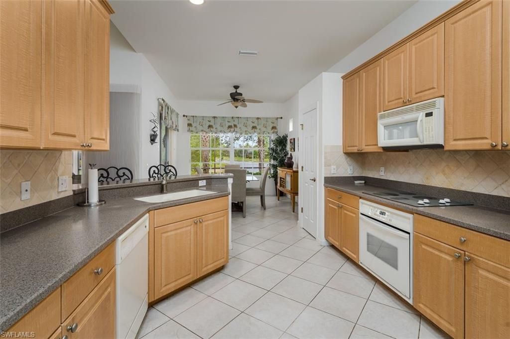 15821 Delaplata Ln, Naples, FL 34110 Photo