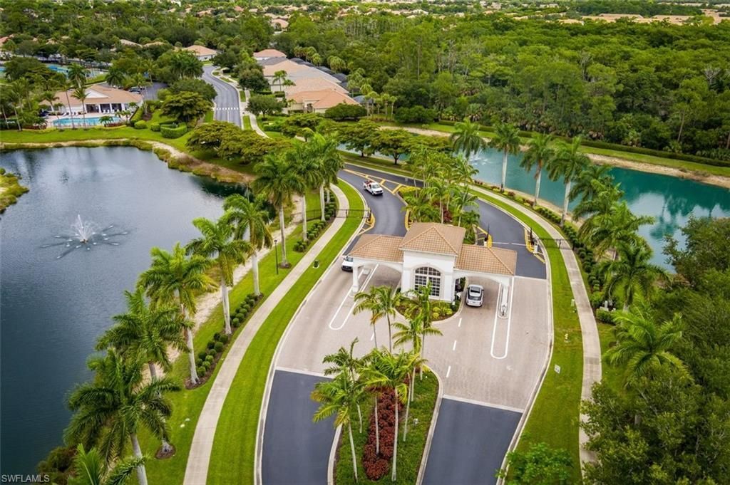 15821 Delaplata Ln, Naples, FL 34110 Photo