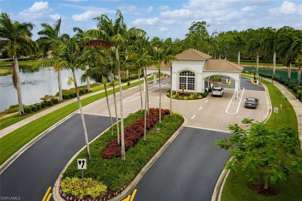 15821 Delaplata Ln, Naples, FL 34110 Photo