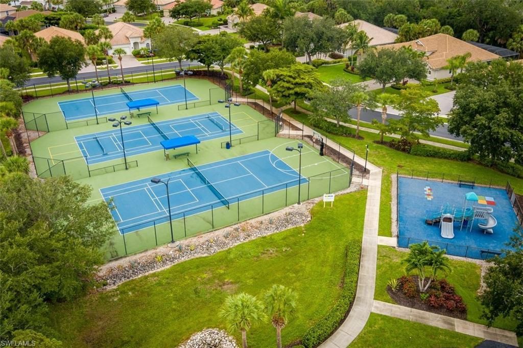 15821 Delaplata Ln, Naples, FL 34110 Photo