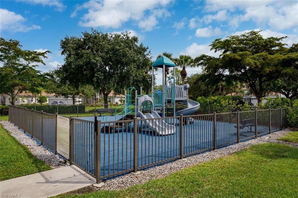 15821 Delaplata Ln, Naples, FL 34110 Photo