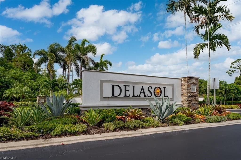 15821 Delaplata Ln, Naples, FL 34110 Photo