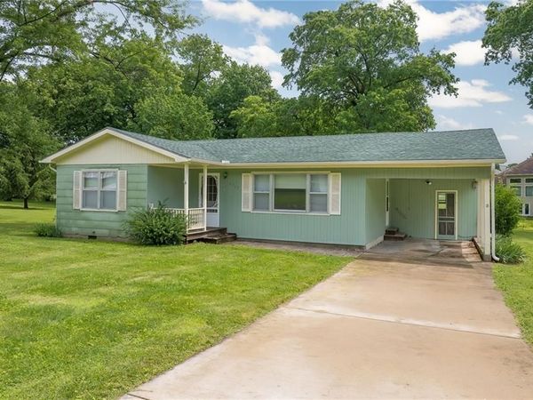 2707 Tomahawk Road, Chillicothe, MO 64601
