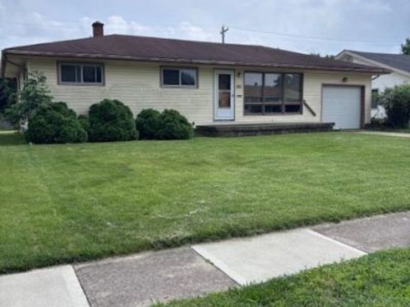 881 Sanders Drive, Hamilton, OH 45013 Photo 2
