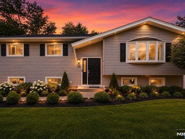 34 N Middletown Road, MONTVALE, NJ 07645