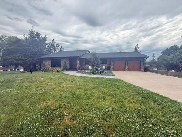 376 Tower Road , Hudson, WI 54016