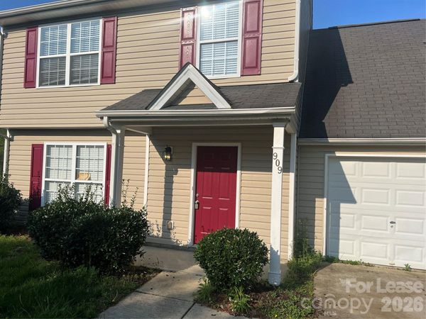 909 Rucker Cliff Drive , Charlotte, NC 28214