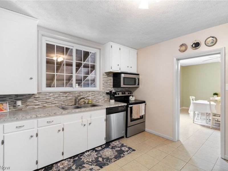 206 Bachtel Street SE, North Canton, OH 44720 Photo 14