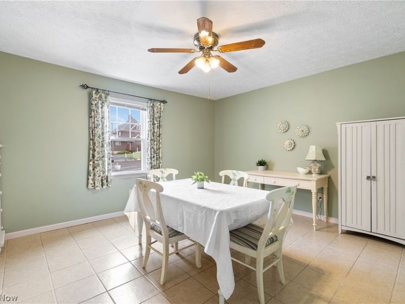 206 Bachtel Street SE, North Canton, OH 44720 Photo 8