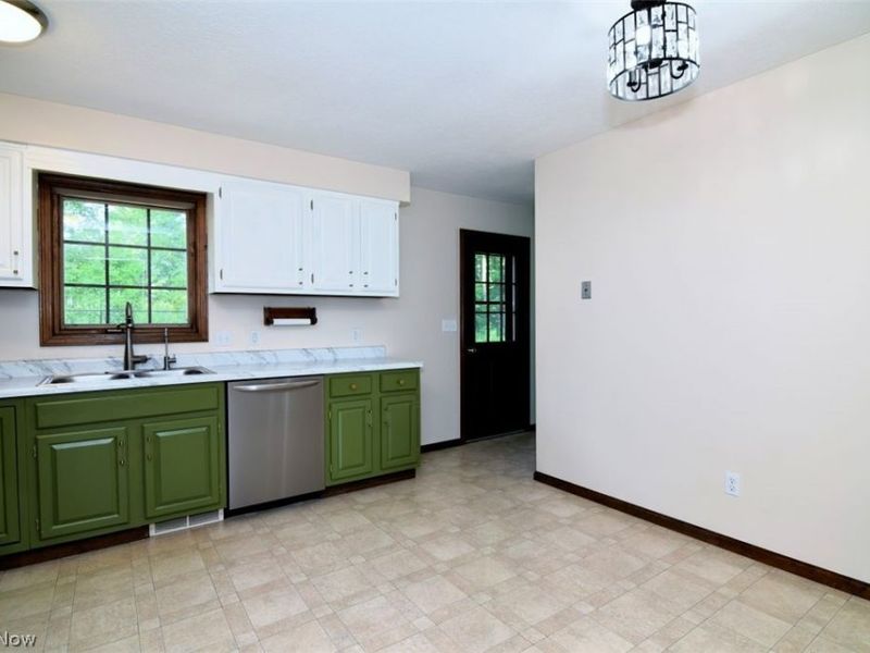 1585 Hemlock Drive, Ashtabula, OH 44004 Photo 7