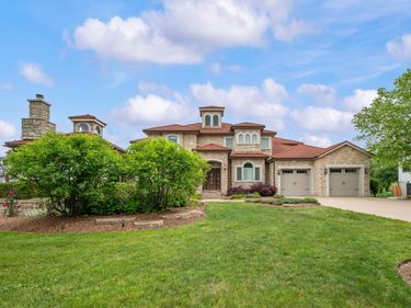 651 Sul Lago S, Benton Harbor, MI 49022