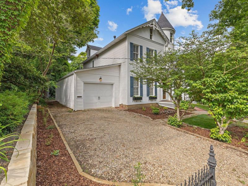 324 W Elm Street, Granville, OH 43023 Photo 4
