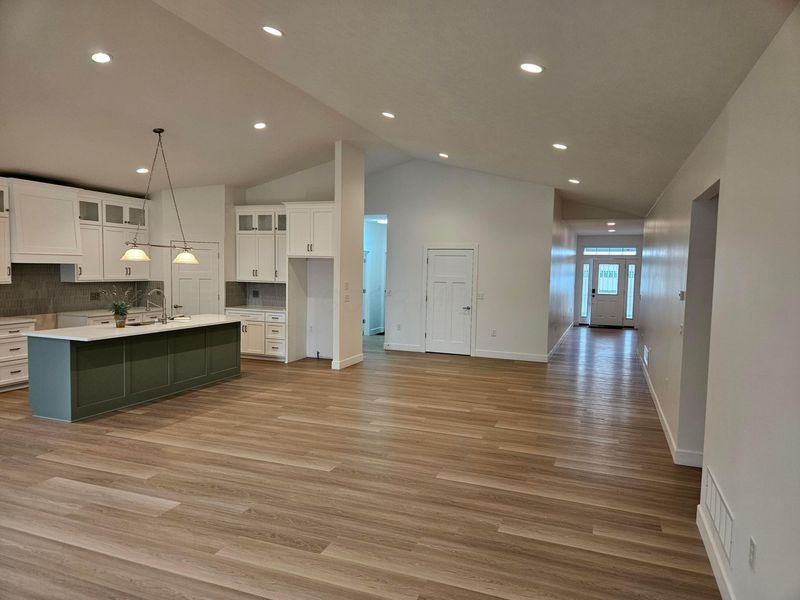 15066 Monroe Mills Road, Mount Vernon, OH 43050 Photo 10