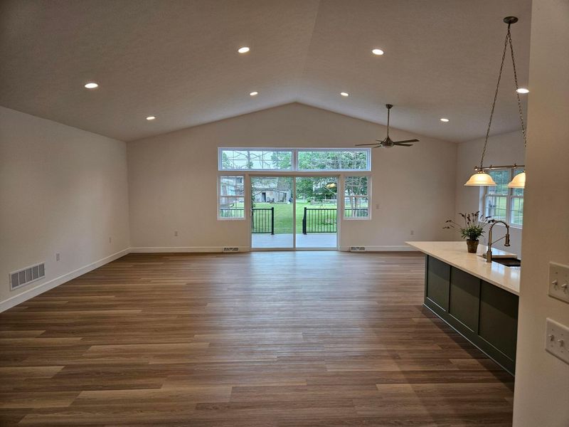 15066 Monroe Mills Road, Mount Vernon, OH 43050 Photo 8